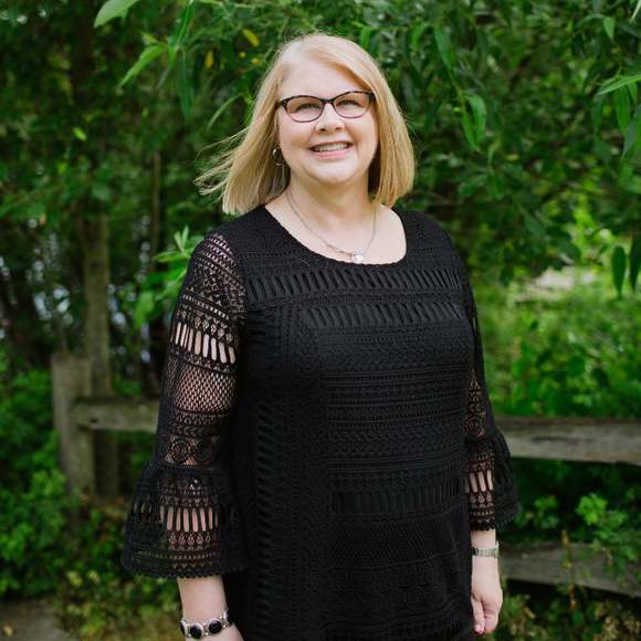 Meet your Posher, Cindy - Picture 1 of 1